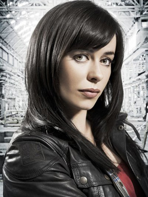 Eve Myles; Merthyr Tydfil,Galler doğumlu Galli  oyuncu