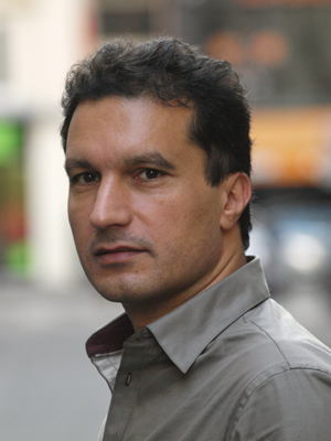 Reza Serkanian; İranlı senarist, yapımcı, yönetmen