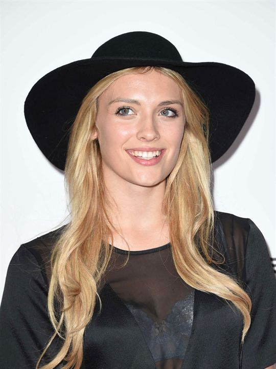 Wallis Day; Londra,İngiltere doğumlu İngiliz  oyuncu