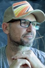 Cedric Nicolas-Troyan; Cedric Gabriel Fernand Nicolas olarak da bilinen Fransız görsel efekt sorumlusu, yönetmen