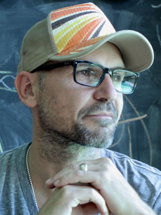 Cedric Nicolas-Troyan; Cedric Gabriel Fernand Nicolas olarak da bilinen Fransız görsel efekt sorumlusu, yönetmen