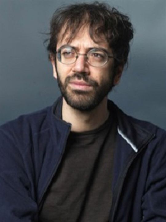 Alexander Voulgaris; görüntü yönetmeni, kurgucu, oyuncu