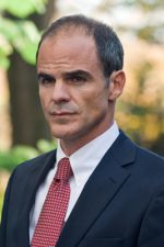 Michael Kelly; Michael Joseph Kelly olarak da bilinen Amerikalı oyuncu, kurgucu, 2. birim yönetmeni