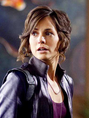 Stephanie Szostak; Fransız oyuncu