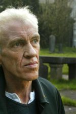 Ken Bruen; Galway,İrlanda doğumlu İrlandalı  yazar