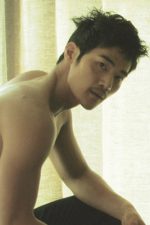 Kim Kang-Woo; Seul, Güney Kore doğumlu Güney Koreli oyuncu