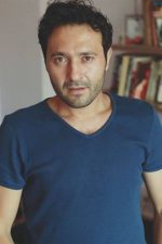Battal Karslıoğlu; Türk senarist, yönetmen
