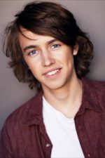 Dougie Baldwin; Melbourne, Victoria, Avustralya doğumlu Avustralyalı oyuncu