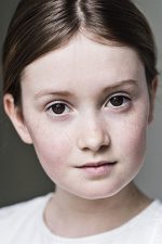 Bronte Carmichael; İngiliz  oyuncu