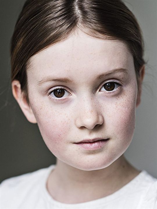 Bronte Carmichael; İngiliz  oyuncu