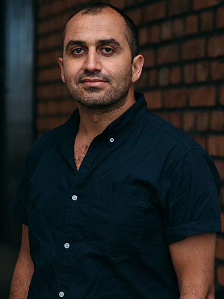 Hogir Hirori; Duhok, Irak doğumlu Iraklı kurgucu, senarist, yapımcı, yönetmen