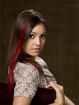 Emily O'Brien; Bedfordshire,İngiltere doğumlu İngiliz  oyuncu