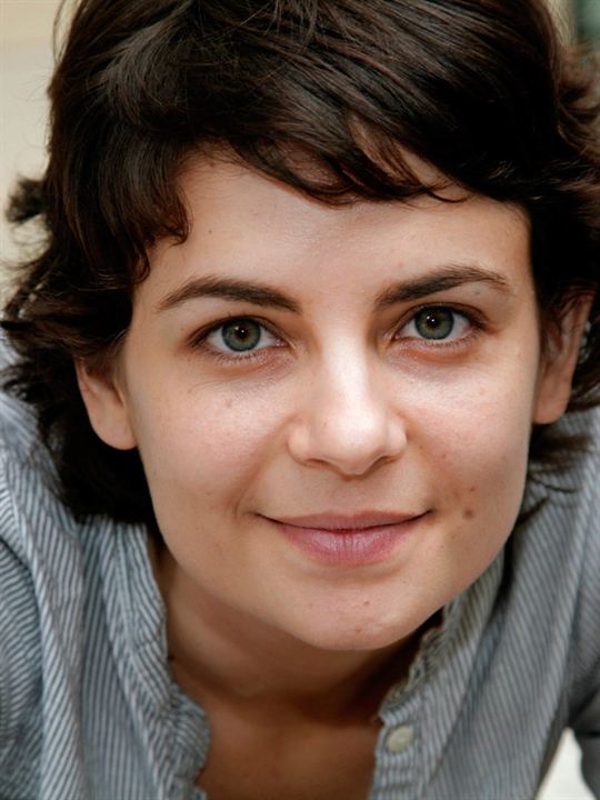 Paz Fábrega; San Hose, Kosta Rika doğumlu Kosta Rikalı senarist, yapımcı, yönetmen