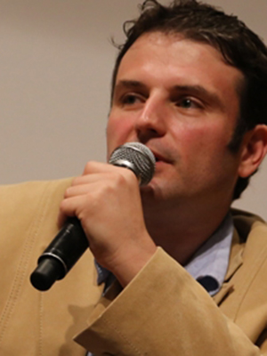 Levent Soyarslan; kurgucu, müzisyen, senarist