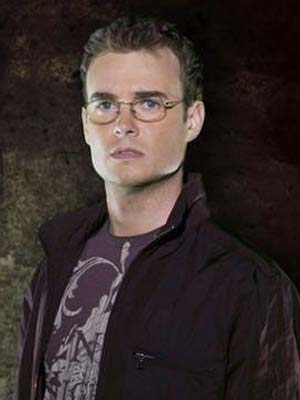 Robin Dunne; Amerikalı oyuncu, senarist, yönetmen