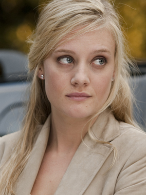 Romola Garai; Hong Konglu oyuncu, senarist, yönetmen