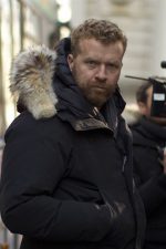 McG; Joseph McGinty Nichol, Joseph McGinty Nichol olarak da bilinen Amerikalı yönetmen, yapımcı, idari yapımcı