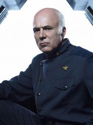 Michael Hogan; Kanadalı oyuncu, yapımcı ve senarist