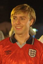 James Buckley; İngiliz  oyuncu