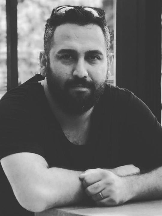 Gökhan Arı; Türk yönetmen, sanat yönetmeni, senarist