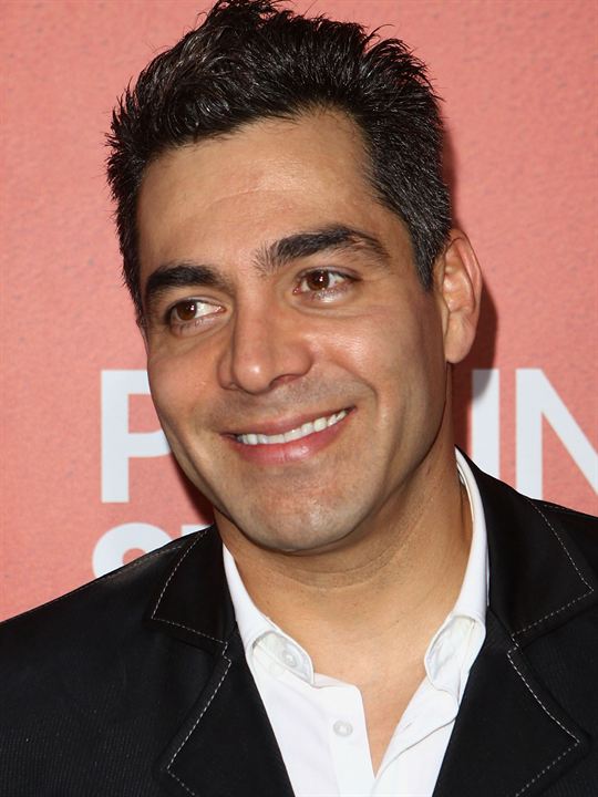 Omar Chaparro; Omar Rafael Chaparro Alvidrez olarak da bilinen Meksikalı oyuncu, yapımcı