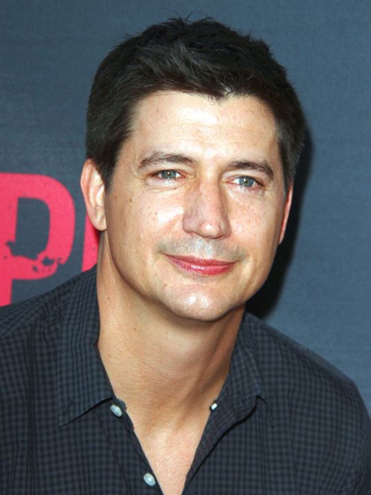 Ken Marino; Kenneth Joseph Marino olarak da bilinen Amerikalı oyuncu, senarist, yönetmen