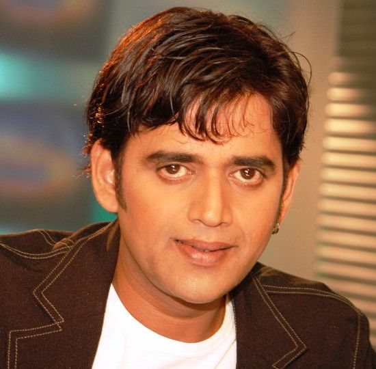 Ravi Kishan; Santacruz, Mumbai, Maharaştra, Hindistan doğumlu Hint oyuncu