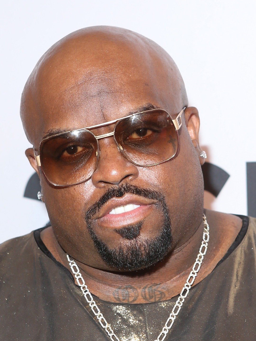 Cee-Lo Green; Atlanta, Georgia, ABD doğumlu Amerikalı tema müziği sanatçısı, şarkıcı, söz yazarı, rapçi oyuncu