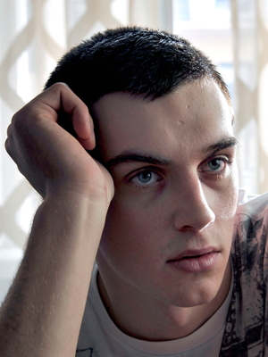 Lauri Tilkanen; Karinainen,Finlandiya doğumlu Fin  oyuncu