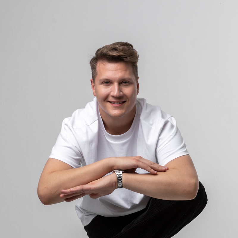 Matoma; Åsnes,Norveç doğumlu Tom Stræte Lagergren olarak da bilinen Norveçlitema müziği sanatçısı, djbesteci