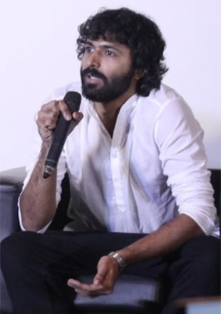 Advait Chandan; oyuncu yönetmeni, senarist, yönetmen
