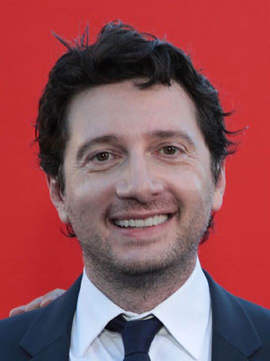 Gene Stupnitsky; Kiev, Ukrayna doğumlu Ukraynalı yönetmen, oyuncu, senarist, yapımcı