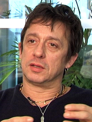 Eric Serra; Fransız besteci, oyuncu