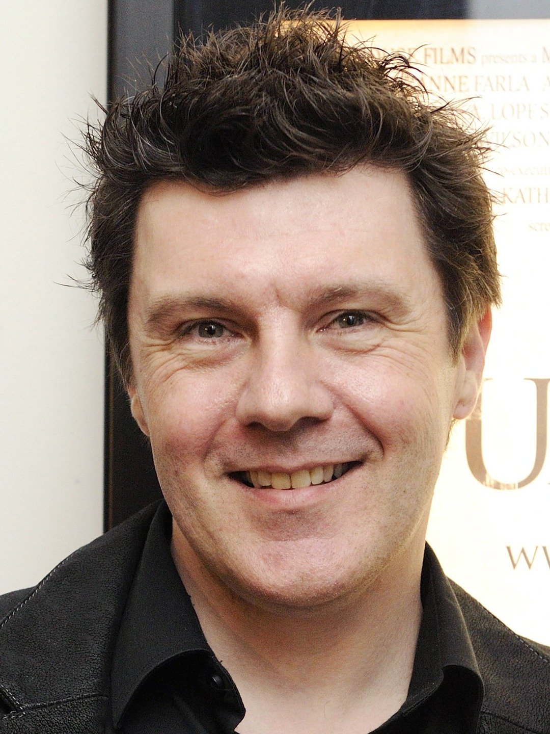 Colin Paradine; Uxbridge,Ontario,Kanada doğumlu Kanadalı  oyuncu