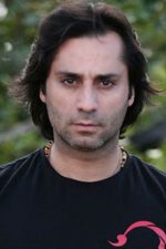 Sedat Kapurtu; Türk oyuncu, genel yayın yönetmeni, senarist
