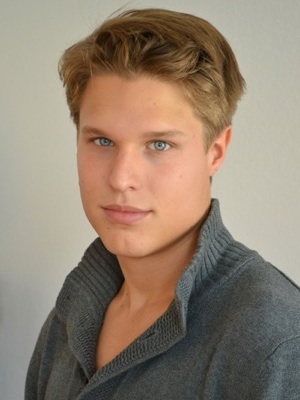 Maximilian Artajo; oyuncu