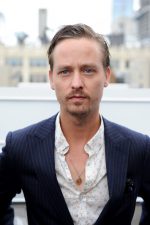 Tom Schilling; Alman oyuncu, yardımcı yapımcı