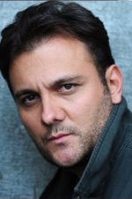 Stelio Savante; Güney Afrikalı oyuncu