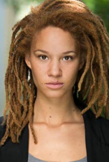 Ayoola Smart; Nijeryalı oyuncu