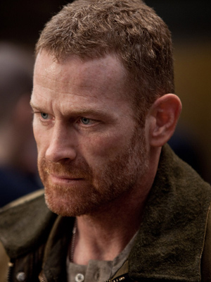 Max Martini; Maximilian Carlo Martini, Max Margolin, Max Dunne olarak da bilinen Amerikalı oyuncu