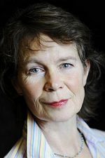 Celia Imrie; Guildford,Surrey,İngiltere doğumlu Celia Diana Savile Imrie olarak da bilinen İngiliz oyuncu