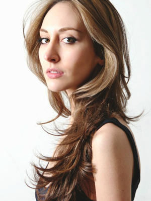 Sarah Natochenny; oyuncu