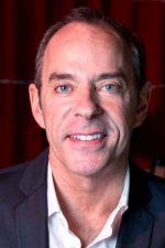 Mark Caven; Londra,Ontario,Kanada doğumlu Kanadalı  oyuncu