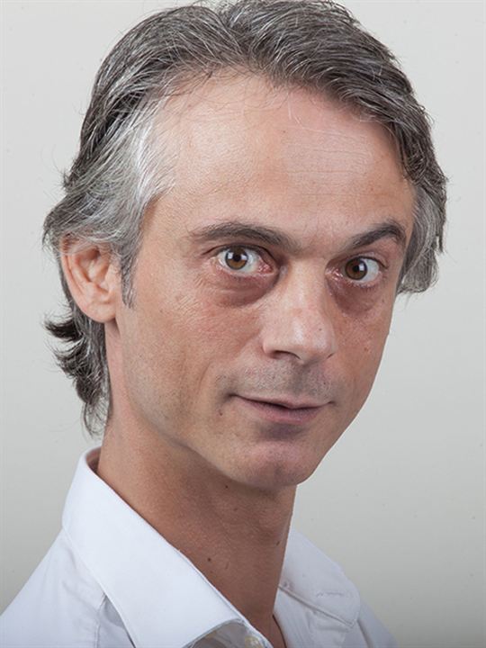 Mustafa Dinç; Türk oyuncu