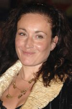 Lucy Cohu; Wiltshire,İngiltere doğumlu İngiliz oyuncu