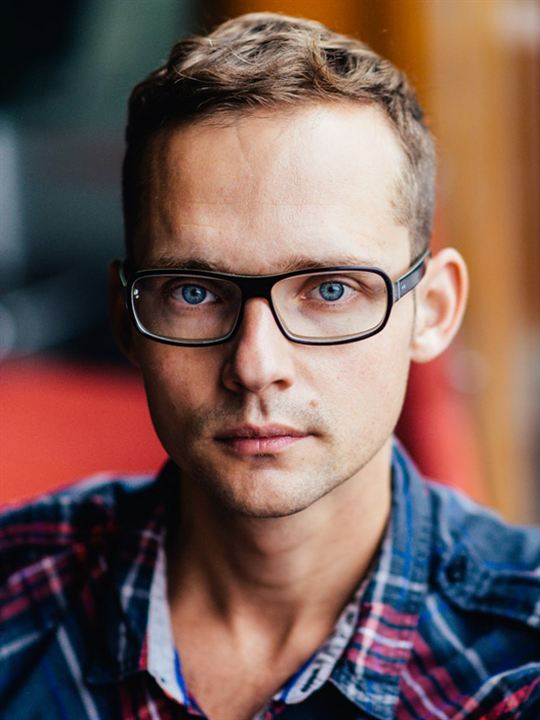 Ramon Zürcher; Aarberg, İsviçre doğumlu İsviçreli idari yapımcı, kurgucu, senarist