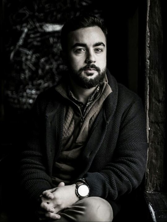 Ali Cumhur Demir; Amerikalı idari yapımcı, kurgucu, senarist