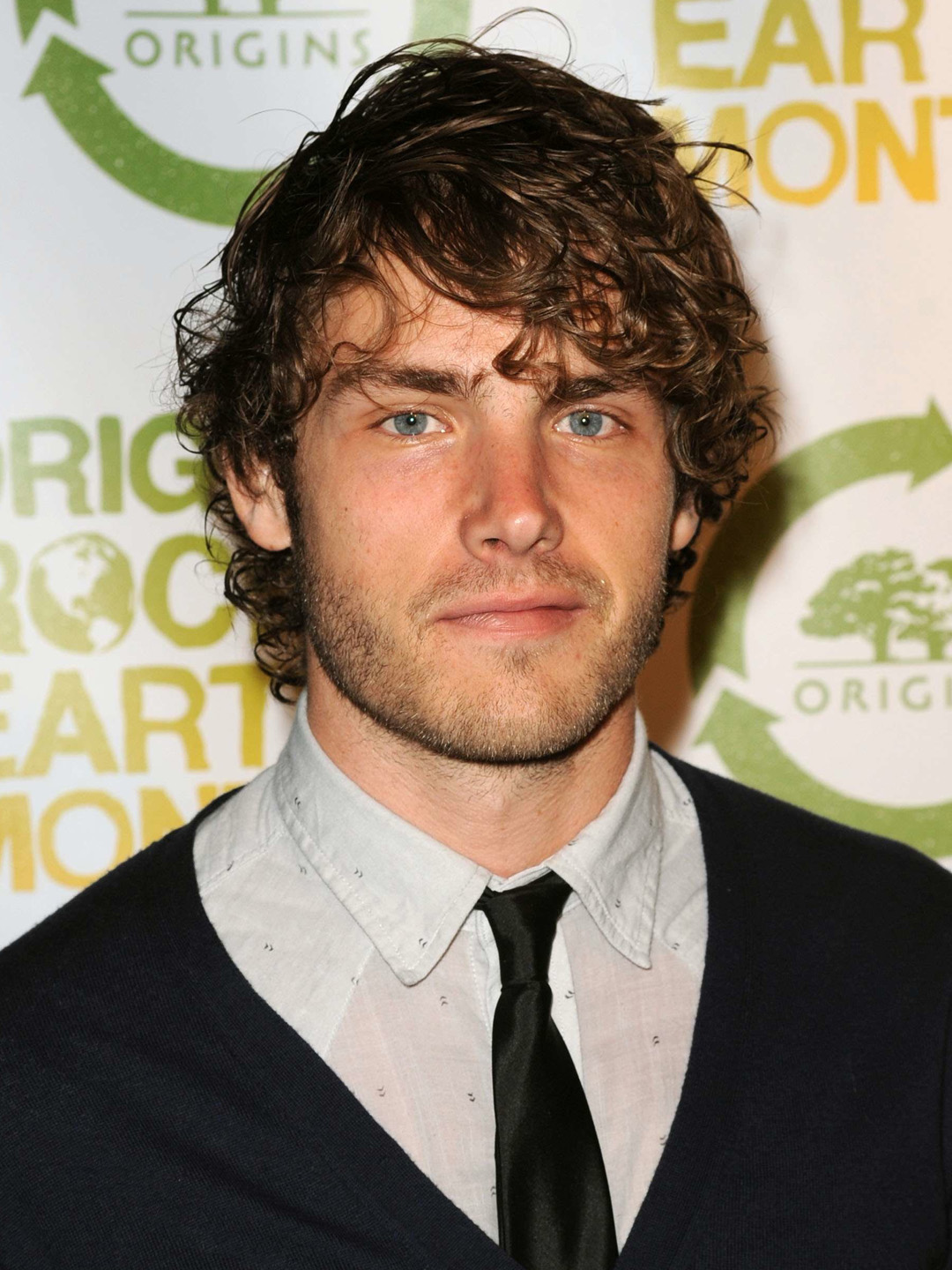 Jon McLaughlin; Anderson, Indiana, ABD doğumlu Amerikalı şarkıcı, söz yazarı oyuncu