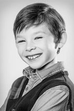 Nathanael Saleh; Redditch,Worcestershire,İngiltere doğumlu İngiliz  oyuncu