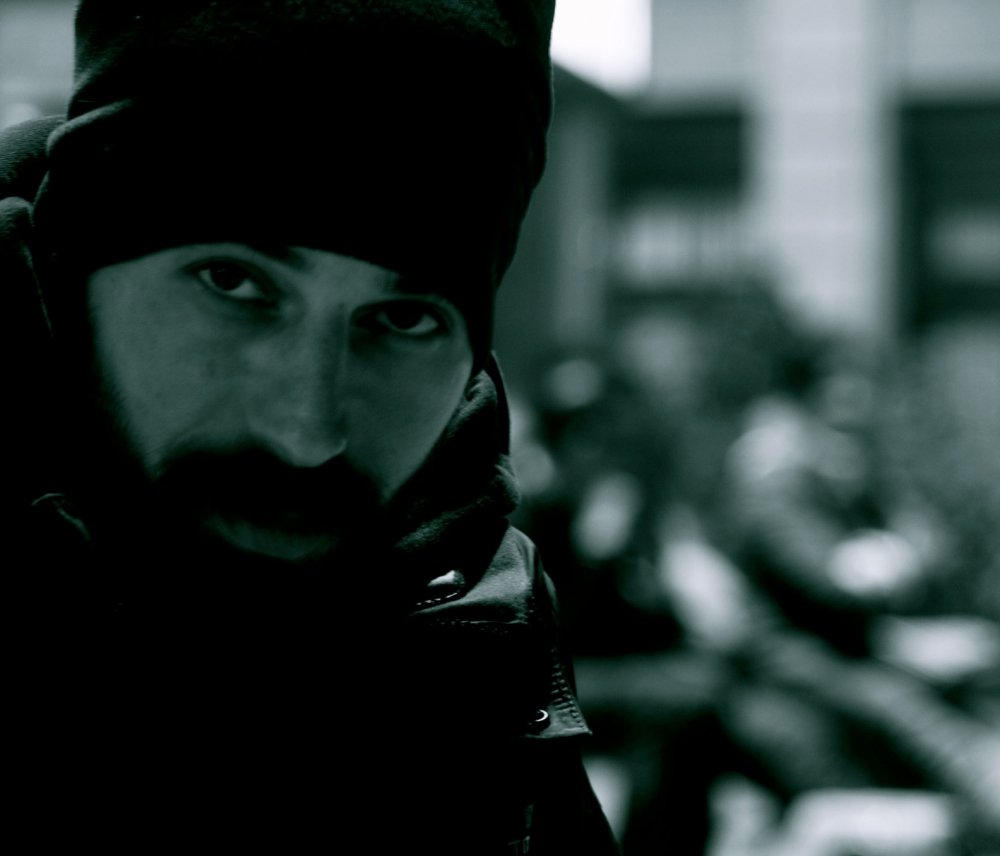 Tuna Hizmetli; Sivas, Türkiye doğumlu Türk film müziği bestecisi, besteci, müzisyen